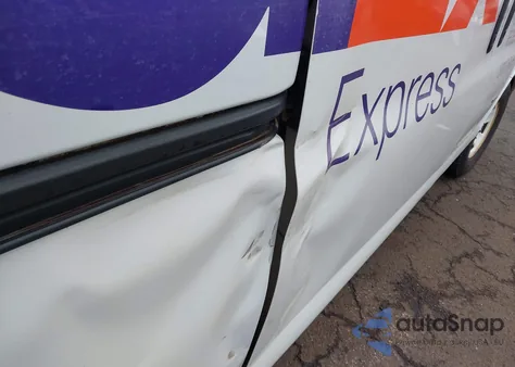 2018 Chevrolet Express 2500 Work Van z USA, uszkodzony, nr VIN 1GCWGAF1XJ1339940